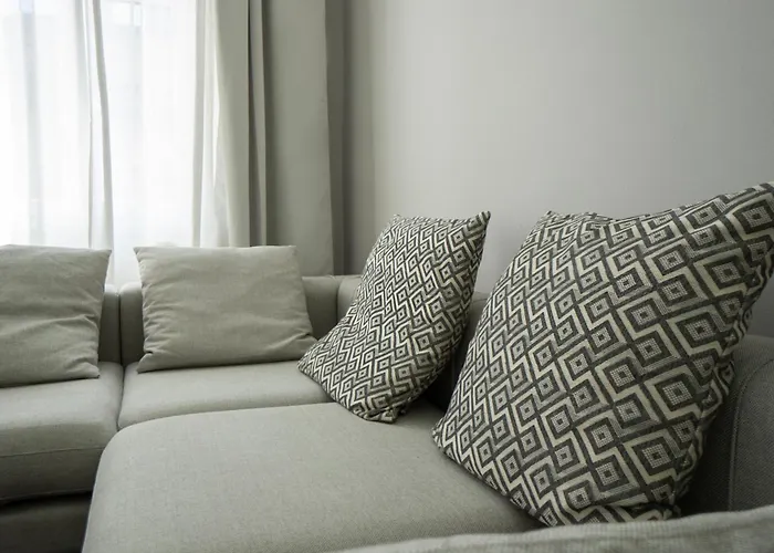 Apartment Charming 2-room With Balcony, 15 Min To Center *